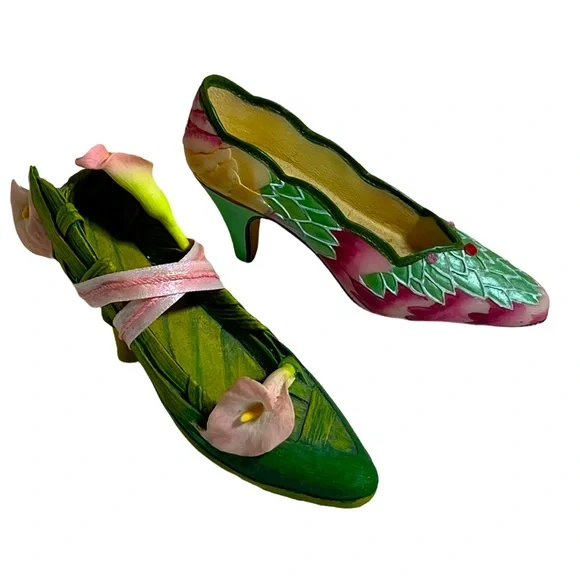 Vintage Just The Right Shoe Miniature Mini Shoes Set of 2 Collectibles - Picture 1 of 9